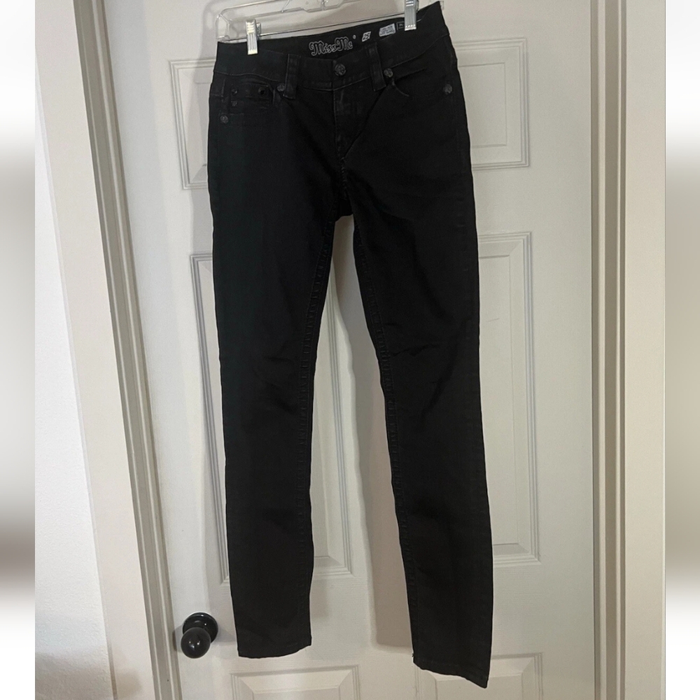 Miss Me Easy Skinny Black Embellished Jeans. Tagged 31 x 31 ~ Actual 38 x 31